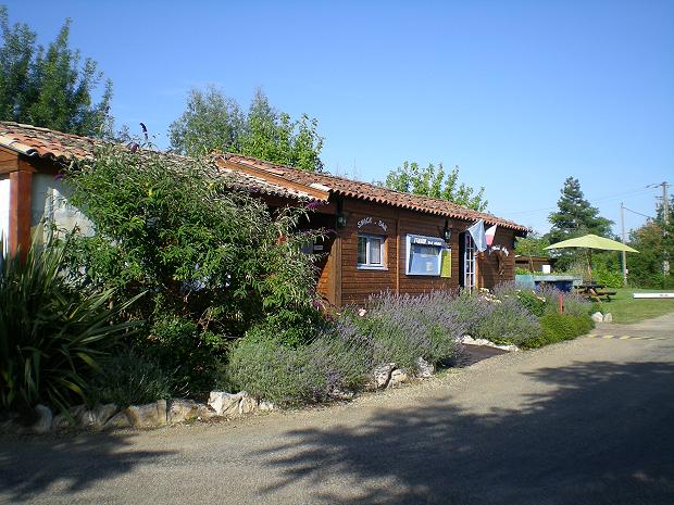 Autre vue entrée du camping de Montricoux Tarn-et-Garonne Sud-Ouest accueil