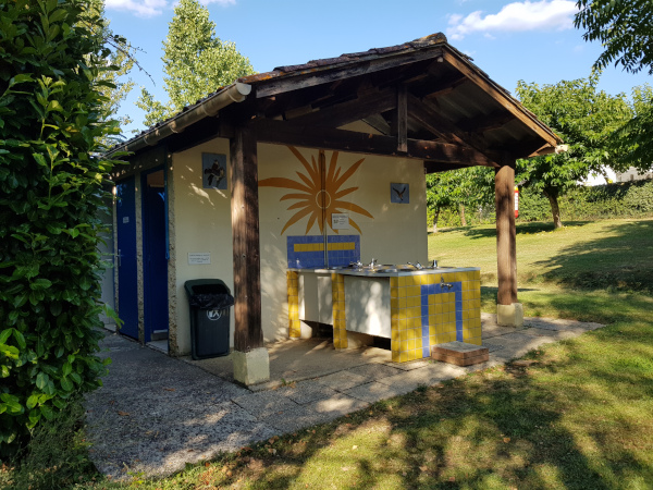 Sanitaire camping, Sud-Ouest France